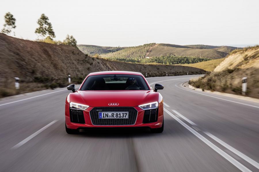  Audi R8 V10 Plus 2015 года  (WW) (фото 26 из 30)